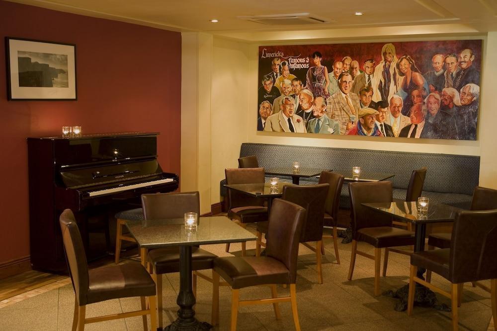 Greenhills Hotel ลิเมอริค ภายนอก รูปภาพ